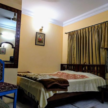 Ashray Guesthouse Kalkuta Zewnętrze zdjęcie